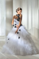 /album/galerie-photos/a1204271850cbe3192211-robe-mariee-10-l-325x485-jpg/